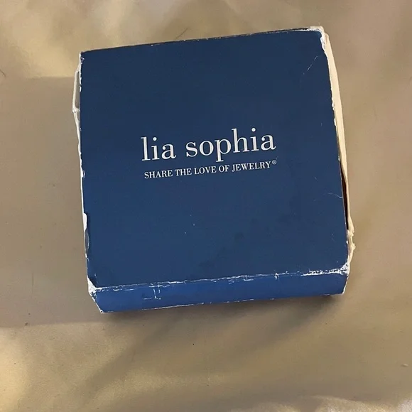 Lia Sophia Elegant Silver and Yellow Statement Necklace - Picture 9 of 9